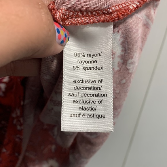 Brick Red Floral Maurice’s Top - Picture 8 of 11